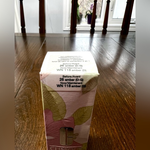 🎉HOST PICK 🎉Clinique beyond perfecting foundation + concealer - amber 30… - Picture 4 of 6